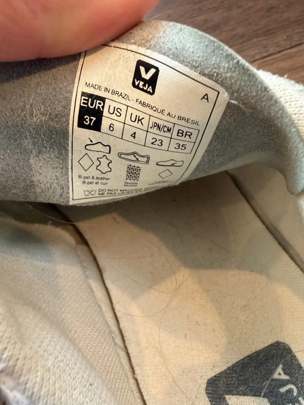 Veja V-10 SP2020 Collection Size 37/6 - C33-002